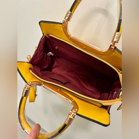 NWT Yellow & Gold 2-in-1 Vegan Handbag - Picture 5 of 6